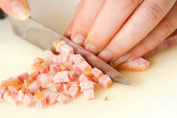 作り置きソーセージハンバーグの作り方の手順1