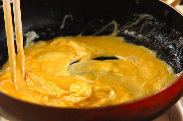 ジャガイモと鶏肉のオムレツの作り方の手順7