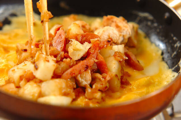 ジャガイモと鶏肉のオムレツの作り方の手順8