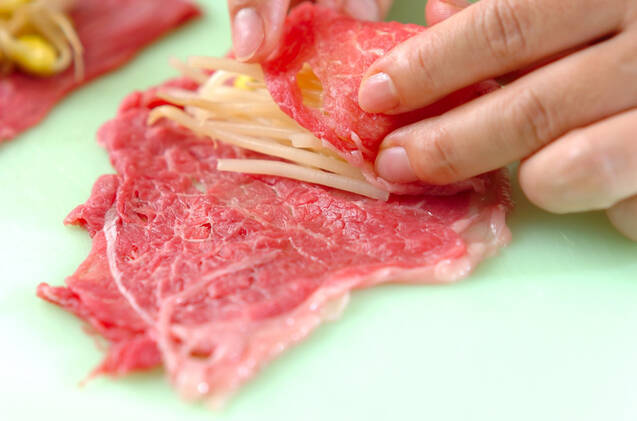 モヤシと大和芋の牛肉巻き黒酢あんの作り方の手順2