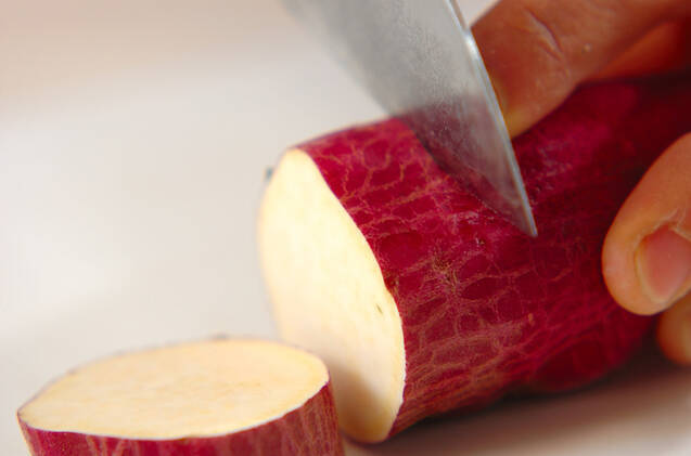 ゴロゴロサツマイモのみそ汁の作り方の手順1