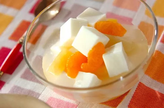 杏仁豆腐フルーツ添え レシピ 作り方 E レシピ 料理のプロが作る簡単レシピ