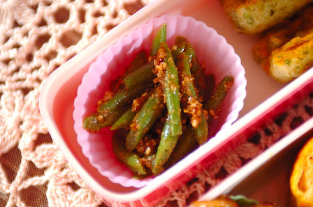 サヤインゲンのゴマ和え