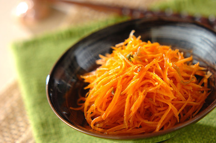 ニンジンの和風サラダ