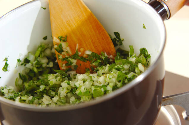 セロリたっぷりのドライカレーの作り方の手順2