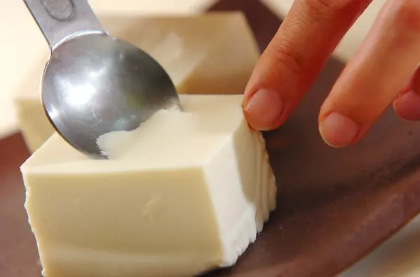 しょうゆ卵の冷奴の作り方2