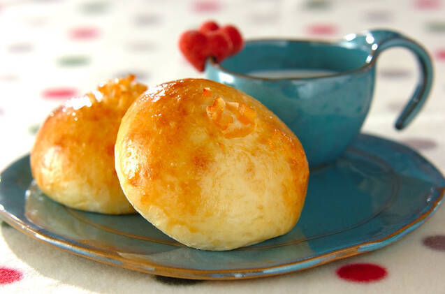 とろーり、クリームたっぷりパン