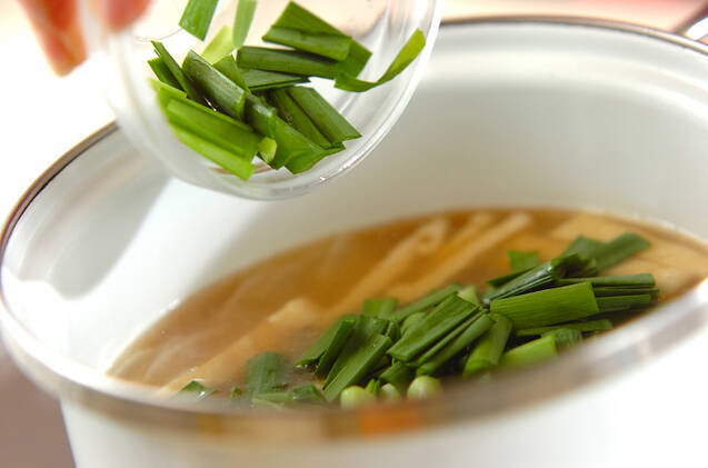 大根とニラのみそ汁の作り方の手順5