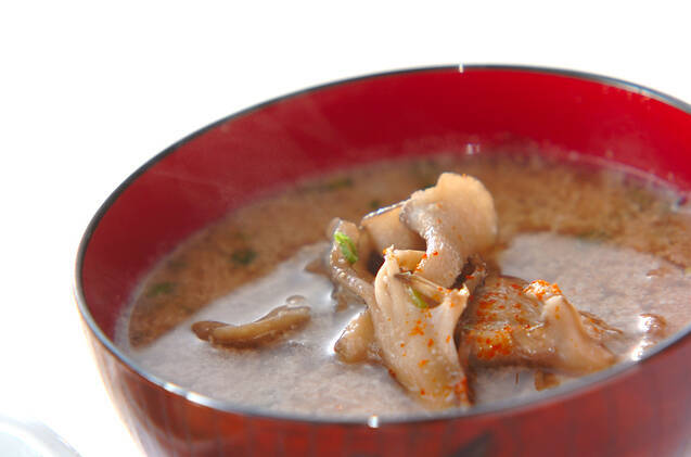 マイタケのクルミみそ汁