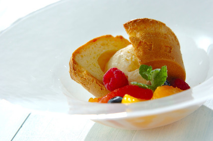 アイスと一緒に食べるパン