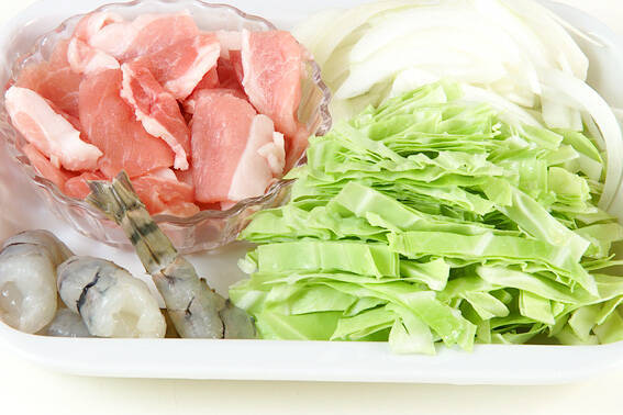 お弁当に焼そばの作り方の手順1