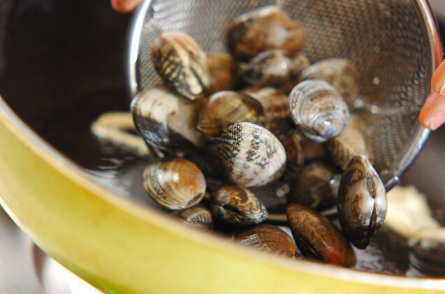 アサリのトマトクリームパスタの作り方の手順3