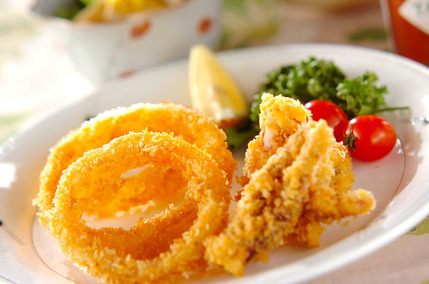 玉ネギとイカのリング揚げ