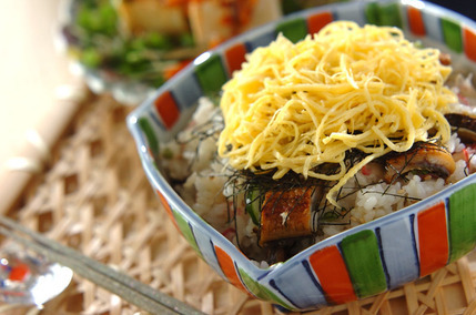 刻みウナギの混ぜ寿司