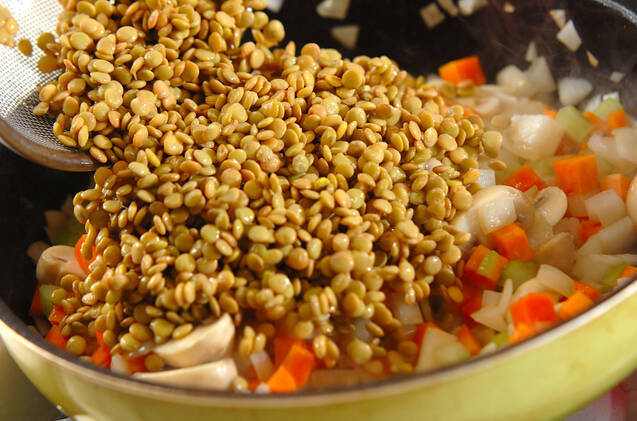 レンズ豆と骨付き豚バラ肉のスープ煮の作り方の手順7