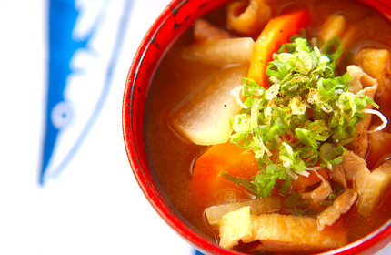 寒い日に！定番豚汁