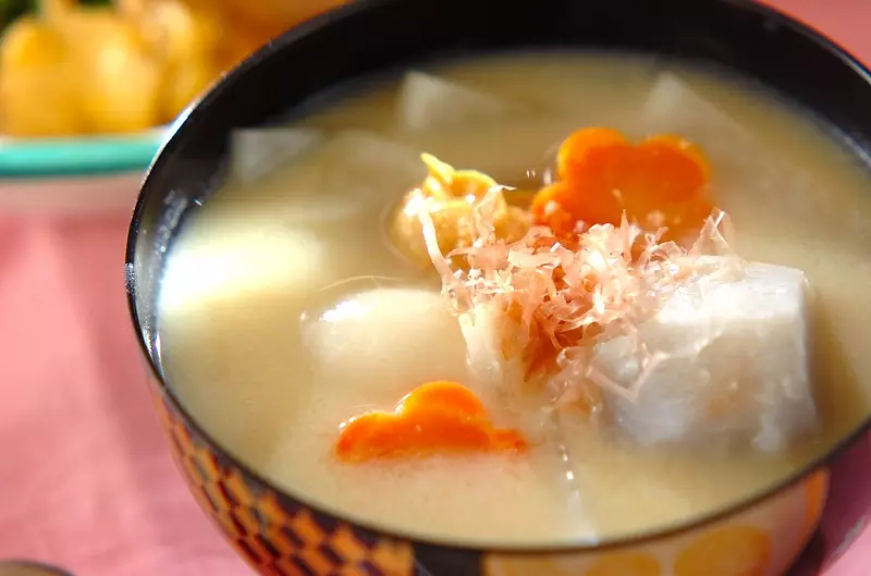 白みそのお雑煮 レシピ 作り方 E レシピ 料理のプロが作る簡単レシピ