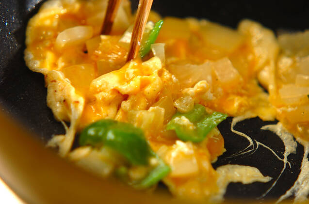 卵と野菜の炒めものの作り方の手順3