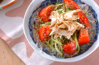 ドレッシングが決め手!鶏ささみの春雨サラダ