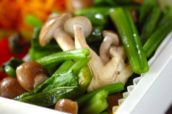 ホウレン草とシメジの和え物