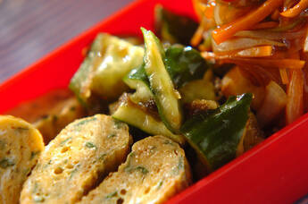 たたきキュウリのとろろ昆布和え