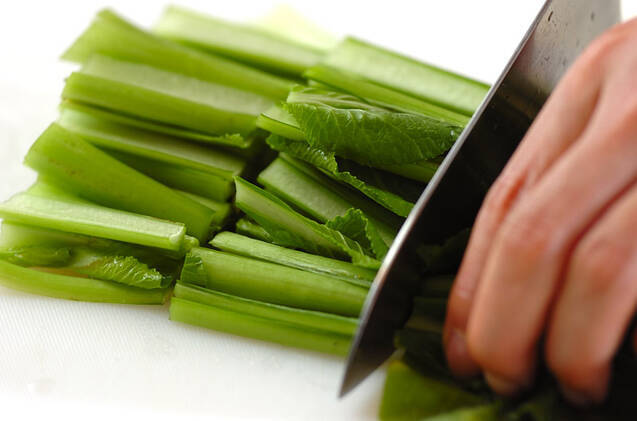 ちくわと青菜の煮物の作り方の手順1