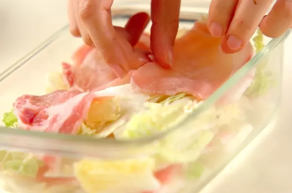 あんかけ白菜と豚肉の重ね蒸しの作り方1