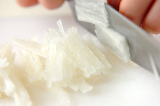 大根のみそ汁の作り方の手順1