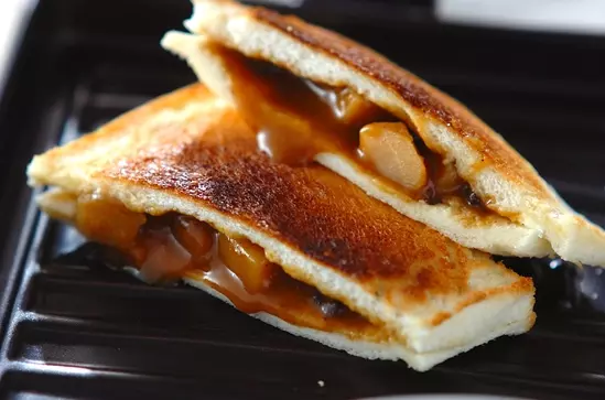 食パンで手軽に 簡単手作りカレーパン 副菜 レシピ 作り方 E レシピ 料理のプロが作る簡単レシピ