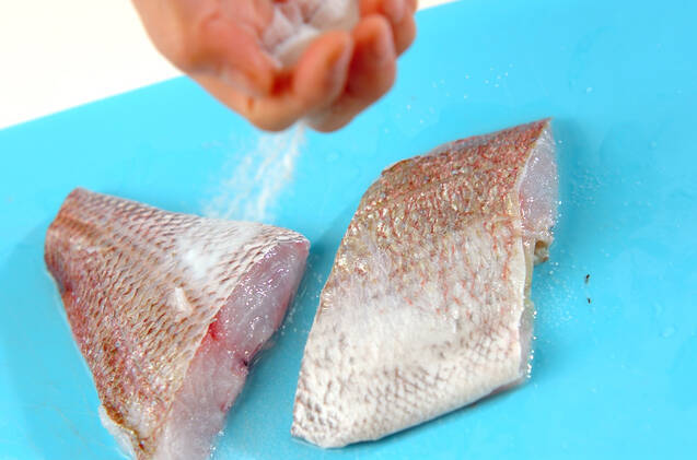 旨み濃厚！切り身で簡単鯛めしの作り方の手順1