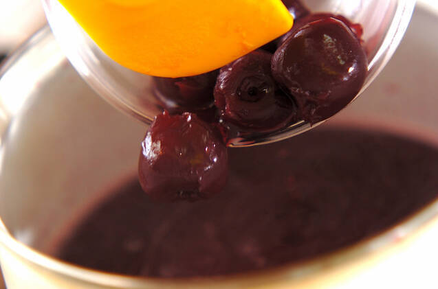 ダークチェリーヨーグルトのせゼリーの作り方の手順2