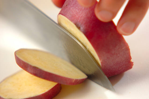 サツマイモのココナッツ風味の作り方の手順1