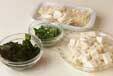豆腐とエノキのみそ汁の下準備1