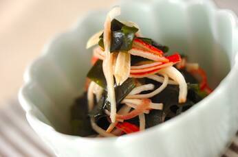 ワカメとカニカマの酢の物