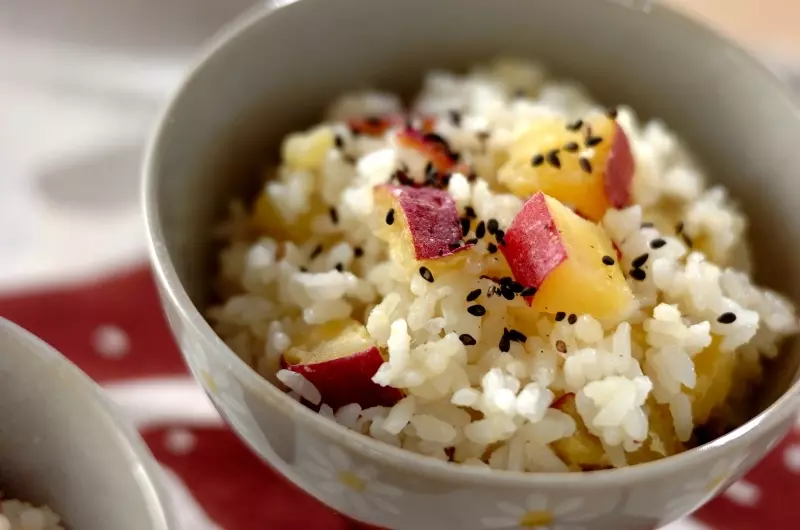サツマイモご飯 レシピ 作り方 E レシピ 料理のプロが作る簡単レシピ