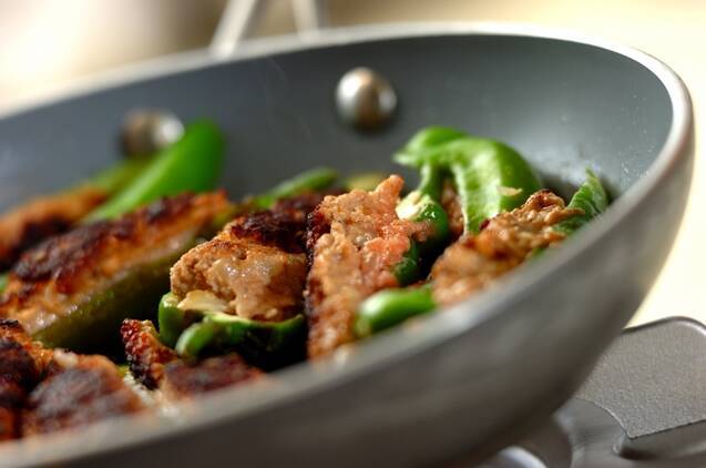 万願寺唐辛子の肉詰めの作り方の手順5