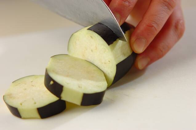 ペーストで簡単本格！鶏肉のタイ風グリーンカレーの作り方の手順3