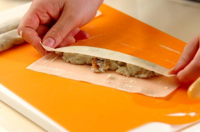 クルミとゴルゴンゾーラのスティック春巻きの作り方の手順4