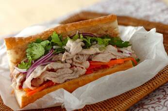 豚しゃぶバインミー（ベトナム風サンドイッチ）