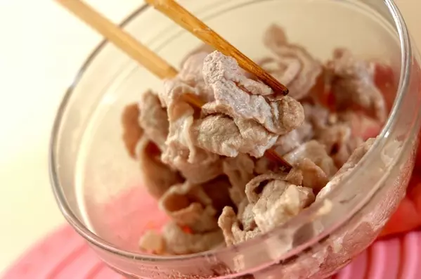 豚しゃぶバインミー（ベトナム風サンドイッチ）の作り方2