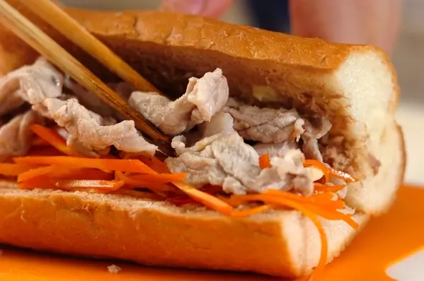 豚しゃぶバインミー（ベトナム風サンドイッチ）の作り方5