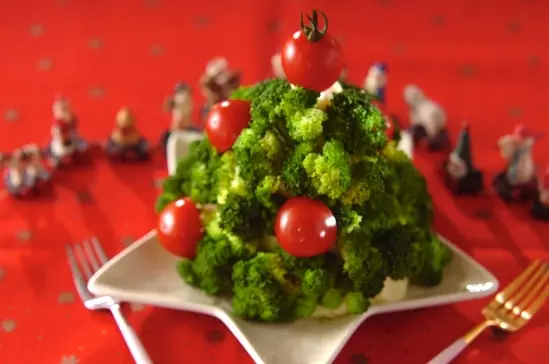 おしゃれなクリスマスサラダ 簡単なのにかわいい盛り付け By 茉弓さん 副菜 レシピ 作り方 E レシピ 料理のプロが作る簡単レシピ