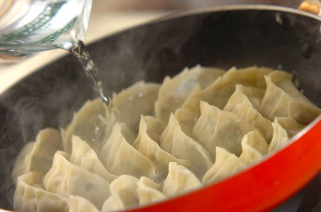 焼き餃子の作り方の手順6