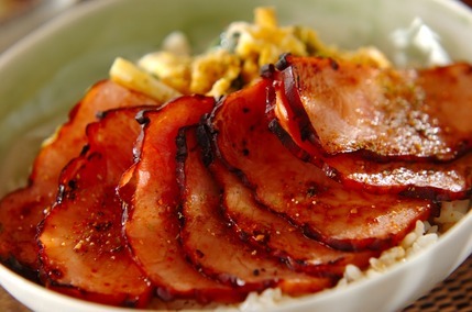 黄金比のタレで失敗ナシ！焼豚丼（チャーシュー丼）