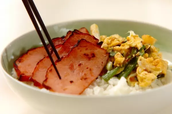 黄金比のタレで失敗ナシ！焼豚丼（チャーシュー丼）の作り方4