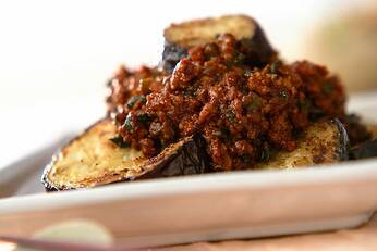 米ナスの肉みそがけ