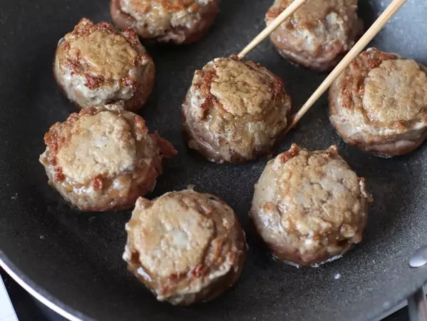 うまみじゅわーっと!しいたけ肉詰め 黄身添えの作り方4