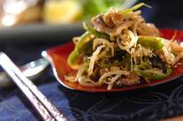 モヤシとピーマンのソース炒め