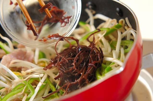 モヤシとピーマンのソース炒めの作り方の手順6