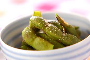 黒枝豆の塩ゆで